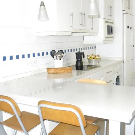 Gorgeous Sea Views And Great Location! エステポナ