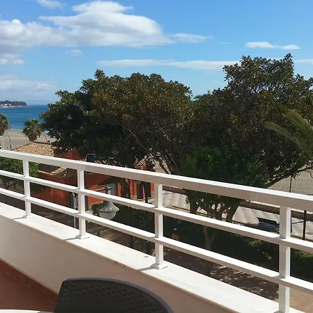 Апартаменты Gorgeous Sea Views And Great Location! *